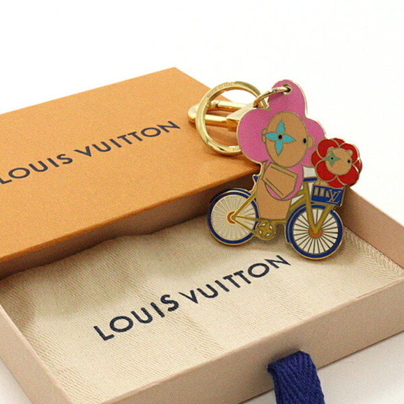 LOUIS VUITTON Black Keyring - Picture 1 of 3